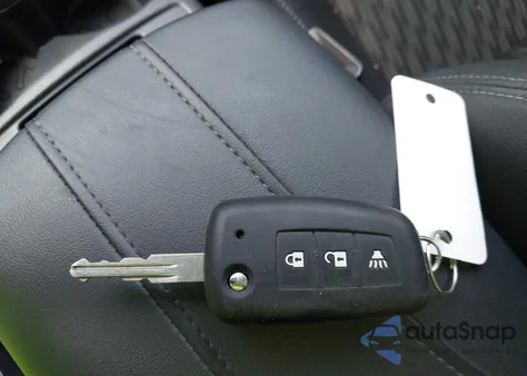 2017 Nissan Rogue S z USA, uszkodzony, nr VIN KNMAT2MT0HP575052